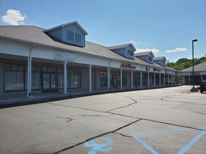 6066-6084 S 12th St, Kalamazoo, MI for sale - Building Photo - Image 1 of 1