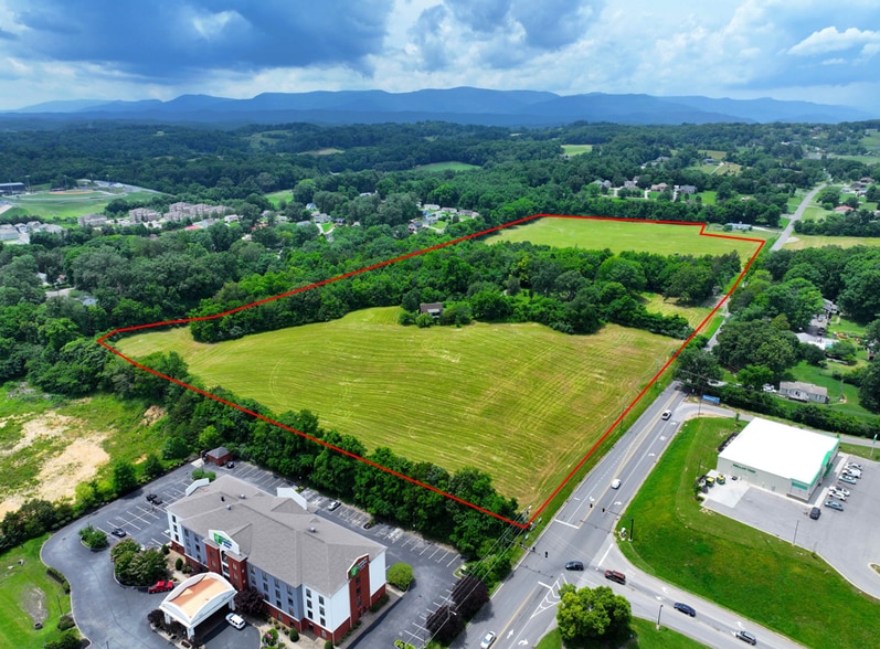 163 Hillvale Rd, Clinton, TN for sale - Building Photo - Image 2 of 3