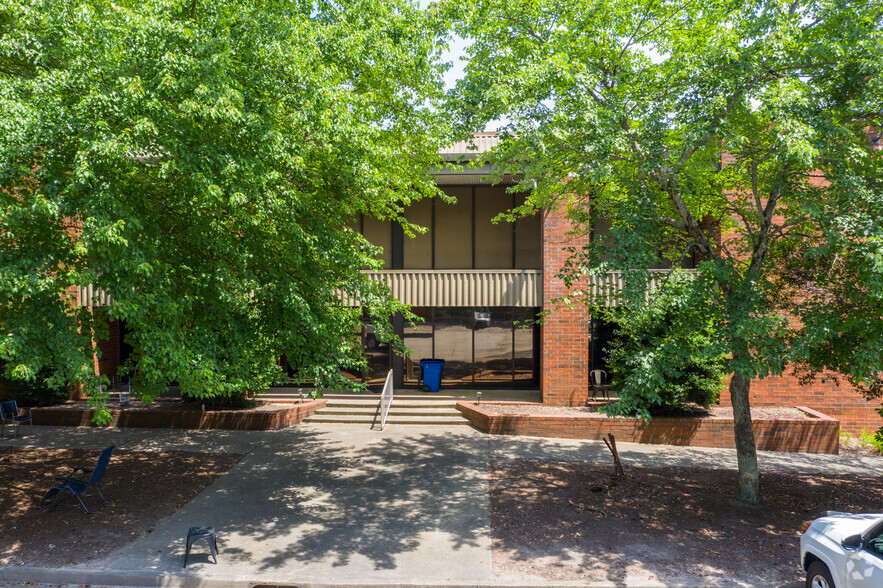 4875 Westpark Dr SW, Atlanta, GA for lease - Building Photo - Image 2 of 9