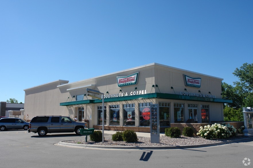 The Shoppes at the Village portfolio of 4 properties for sale on LoopNet.com - Primary Photo - Image 3 of 3