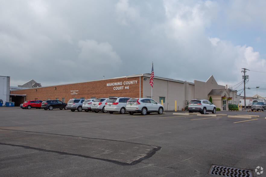 6000 Mahoning Ave, Youngstown, OH 44515 - Austintown Plaza | LoopNet