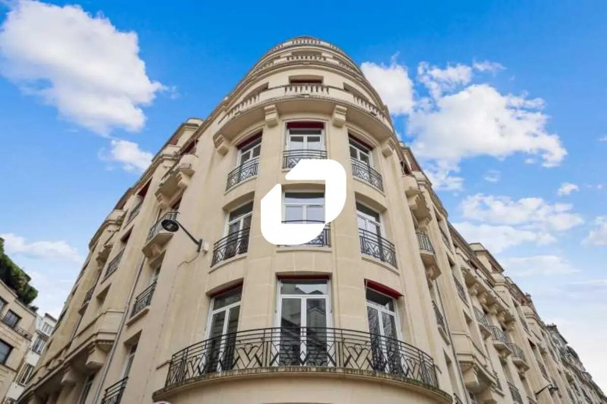 Office in Paris for sale Building Photo- Image 1 of 12