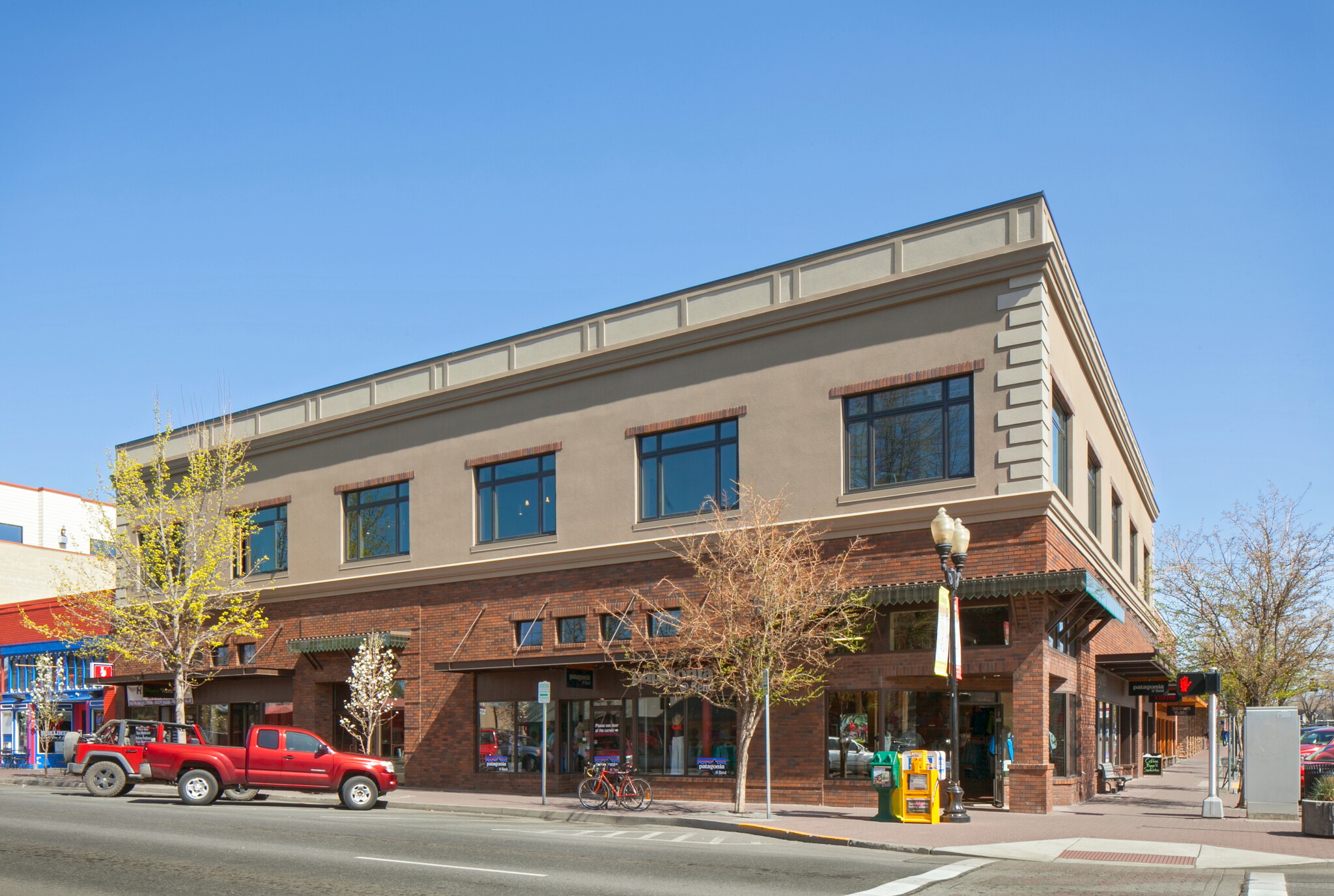 1000 NW Wall St, Bend, OR for lease Building Photo- Image 1 of 9