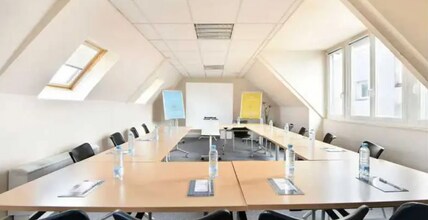 Coworking Space in Paris for lease Interior Photo- Image 2 of 4