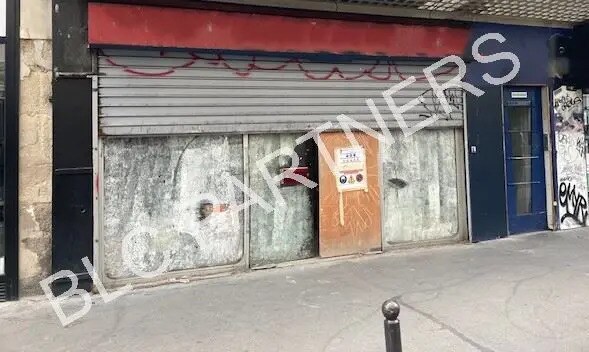 Retail in Paris for lease Building Photo- Image 1 of 6
