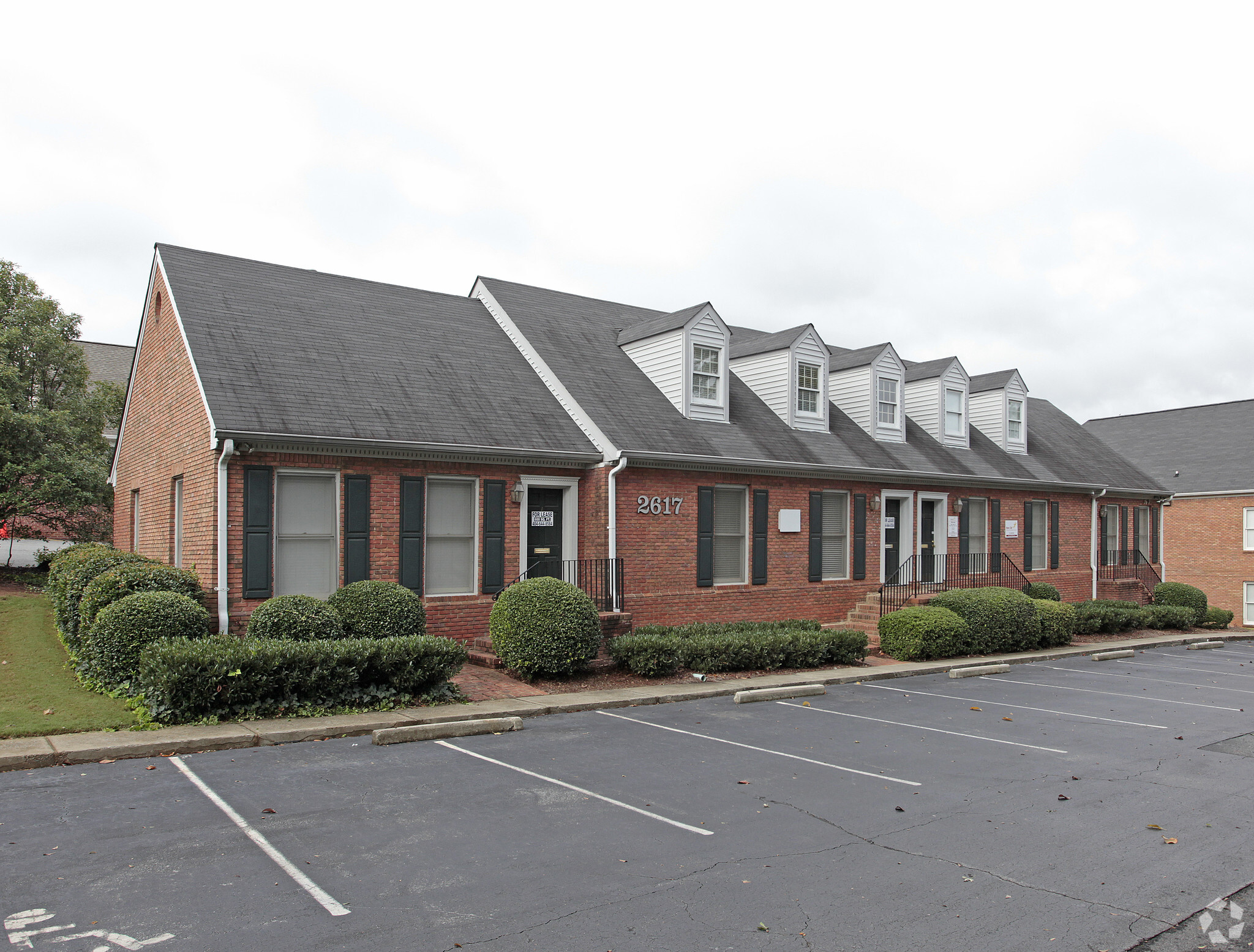 2617 Sandy Plains Rd, Marietta, GA for lease Primary Photo- Image 1 of 7