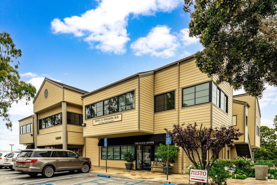 24520-24590 Hawthorne Blvd, Torrance, CA for lease - Building Photo - Image 1 of 8