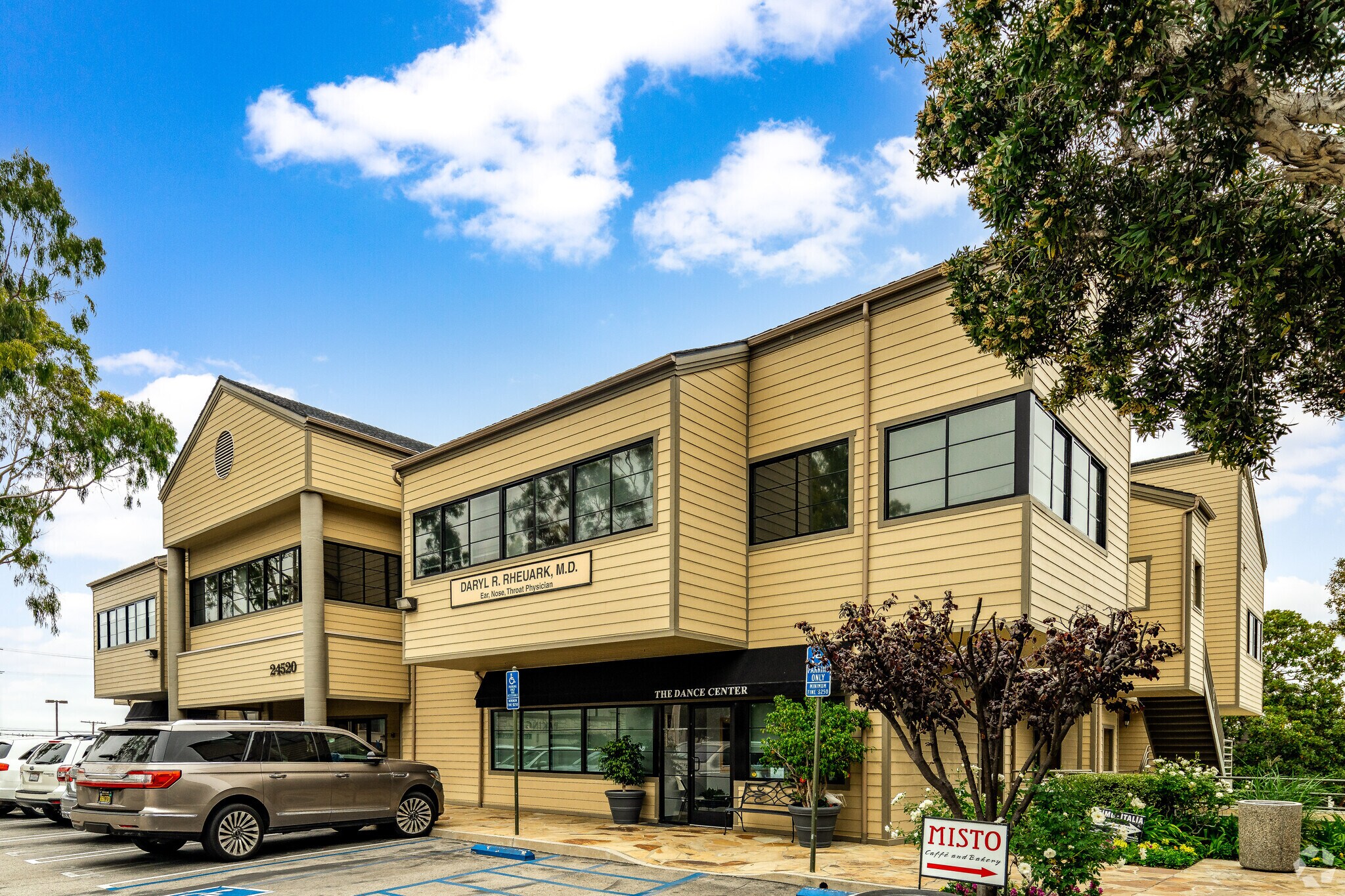 24520-24590 Hawthorne Blvd, Torrance, CA for lease Building Photo- Image 1 of 9