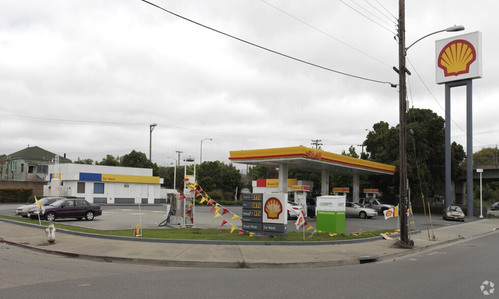 Retail in for sale - Building Photo - Image 1 of 1