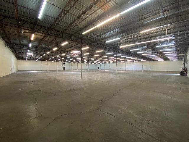 1102 Old Stage Rd, Simpsonville, SC for lease - Interior Photo - Image 3 of 5
