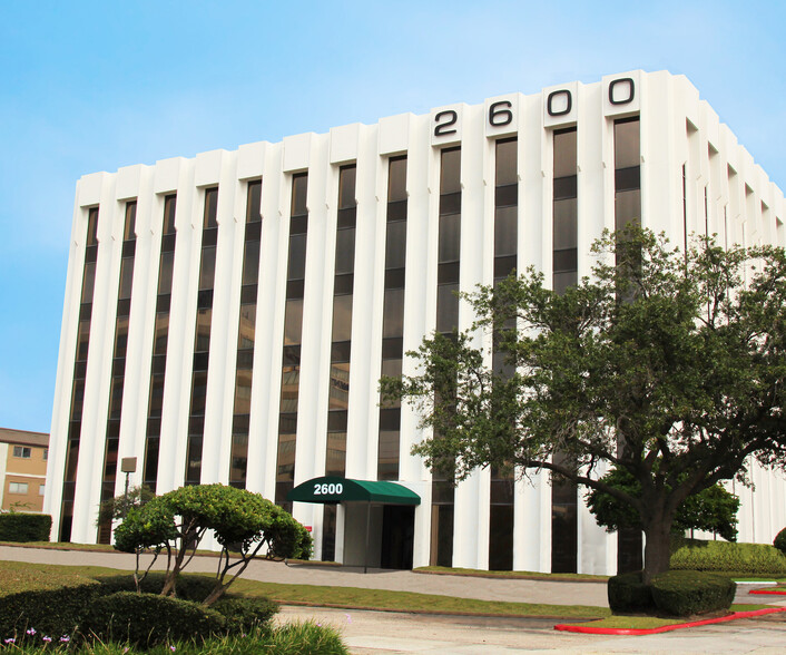 2600 S Loop Fwy W, Houston, TX for lease - Building Photo - Image 1 of 5