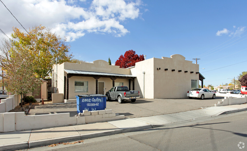 2002 Central Ave SW, Albuquerque, NM for sale - Primary Photo - Image 1 of 1