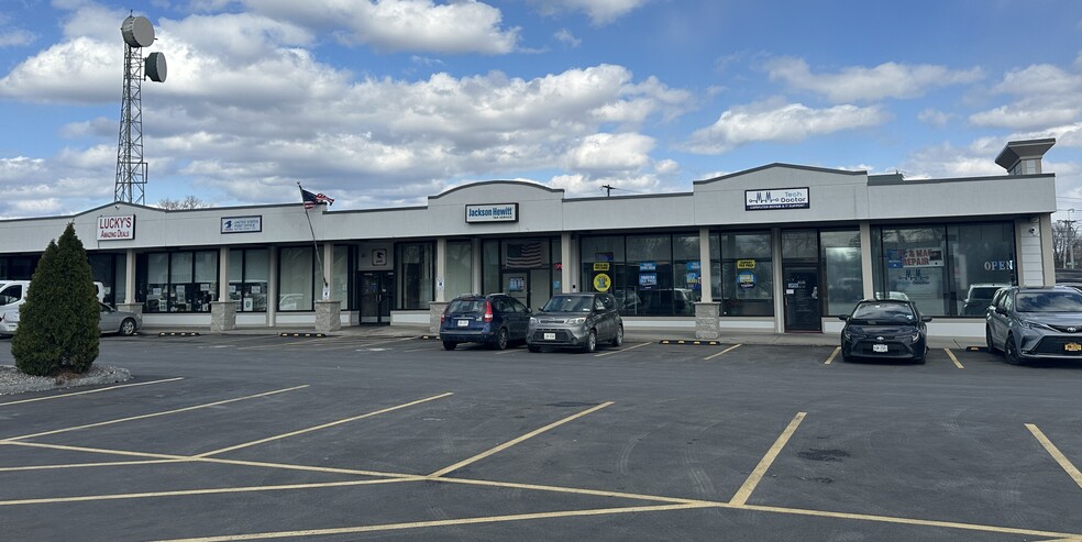 1900 Brewerton Rd, Mattydale, NY for lease - Building Photo - Image 1 of 6