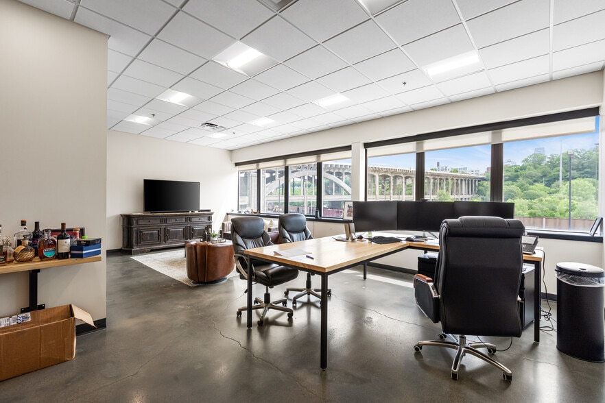 1217 W 12th St, Kansas City, MO for lease - Interior Photo - Image 1 of 55