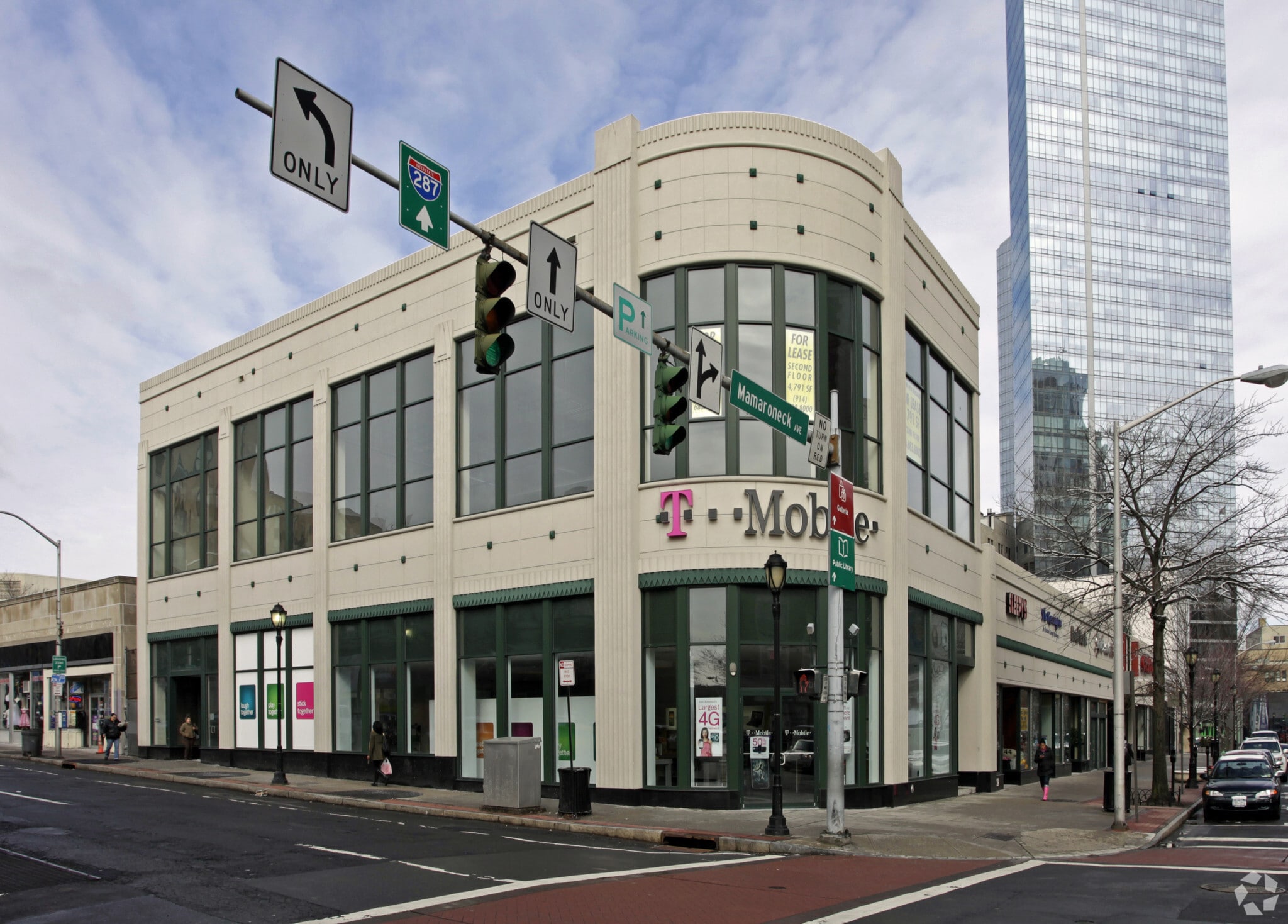 2446 Mamaroneck Ave, White Plains, NY 10601 Downtown Crossing