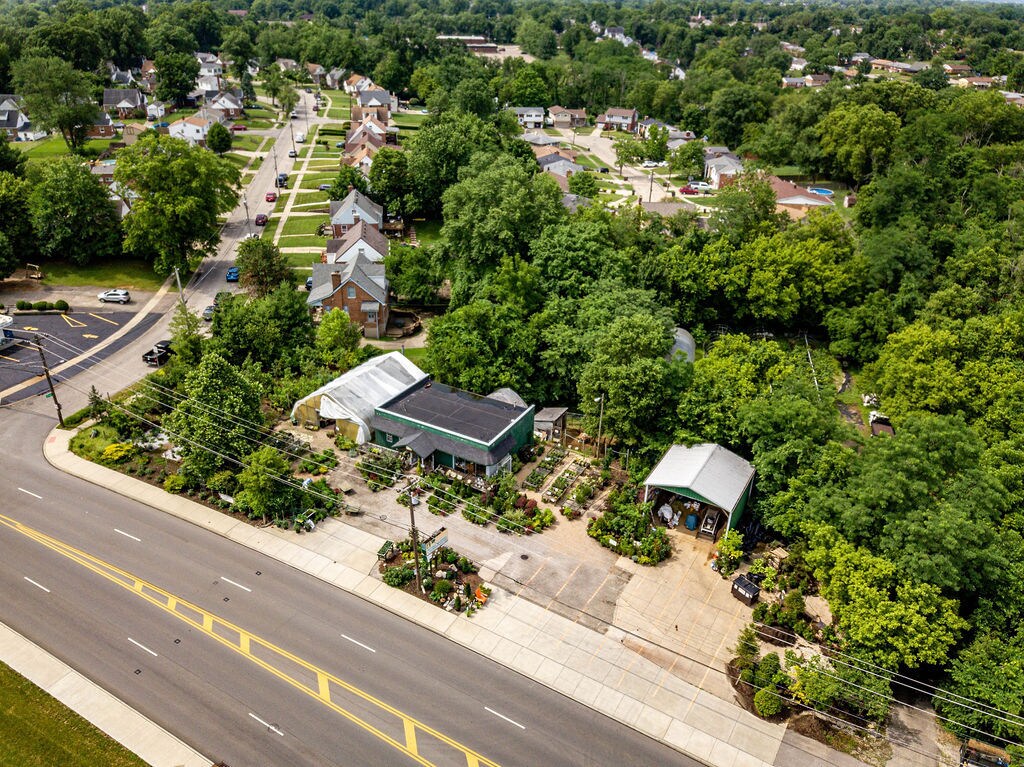5587 Harrison Ave, Cincinnati, OH 45248 Peters Nursery