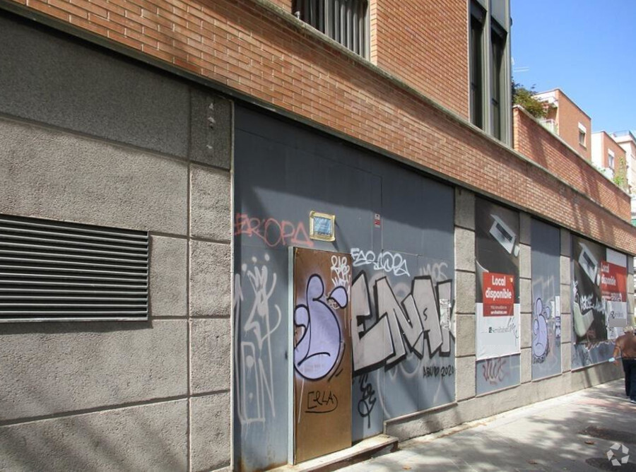 José Arcones Gil, Madrid, MAD 28017 - Unit Puerta L1, Esc. 17 -  - Interior Photo - Image 1 of 1