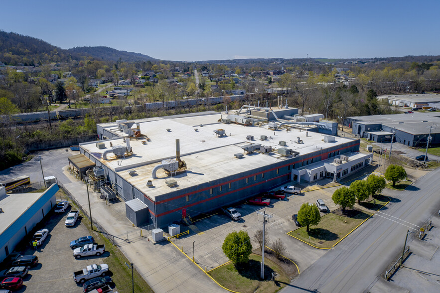 9404 Ooltewah Industrial Dr, Ooltewah, TN for sale - Building Photo - Image 3 of 19