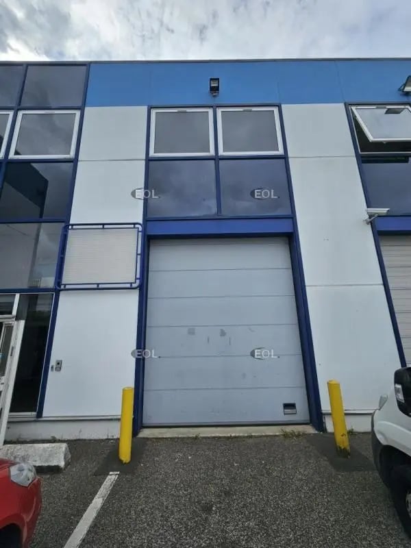 Flex in Vitry-sur-Seine for lease Building Photo- Image 1 of 11