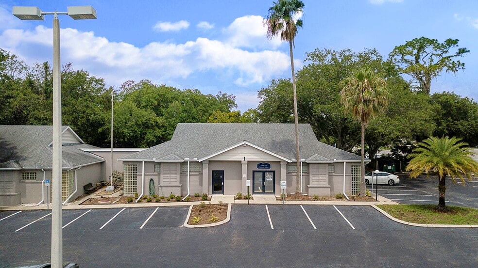 14517 Bruce B Downs Blvd, Tampa, FL for lease - Building Photo - Image 1 of 13