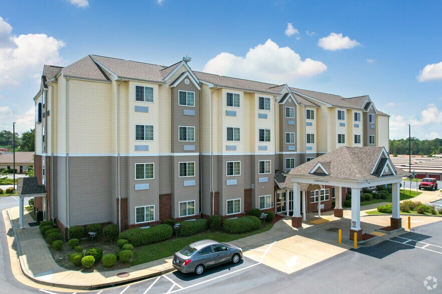 3930 St Marys Rd, Columbus, GA 31907