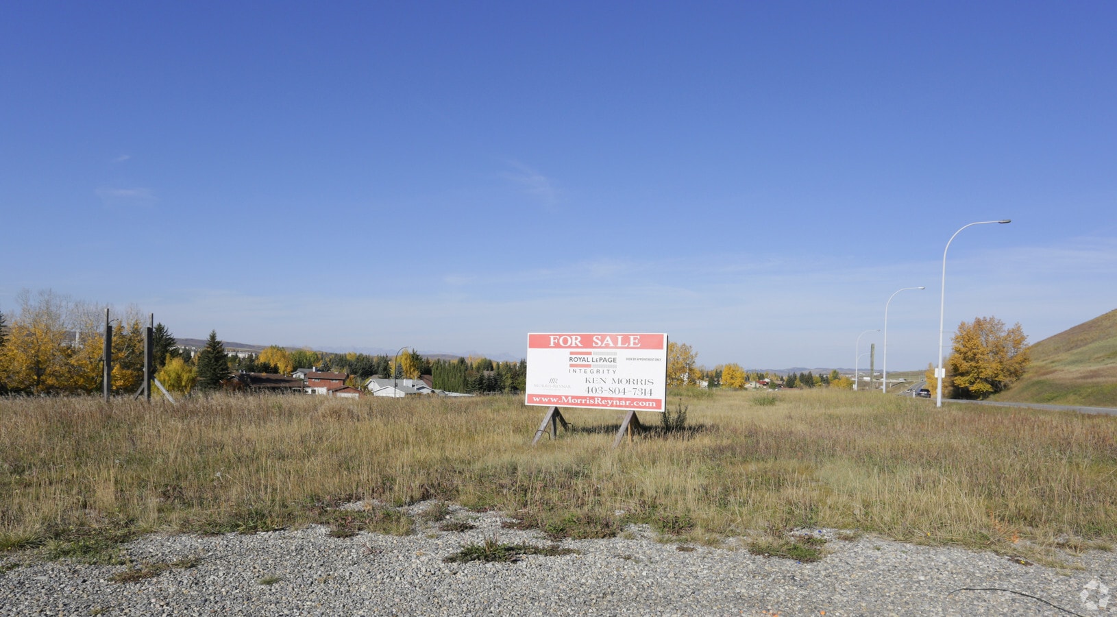 639 1st St W, Cochrane, AB T4C 1Z7