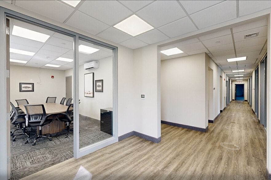 10 Kingsbridge Rd, Fairfield, NJ for lease - Matterport 3D Scan - Image 3 of 24