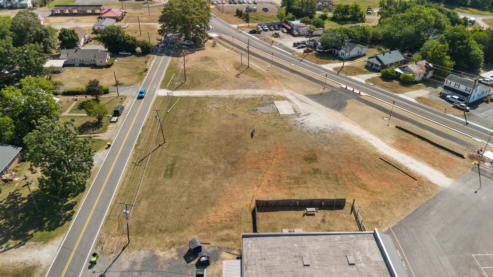 175-201 Old Courthouse Rd, Appomattox, VA for sale - Aerial - Image 3 of 4