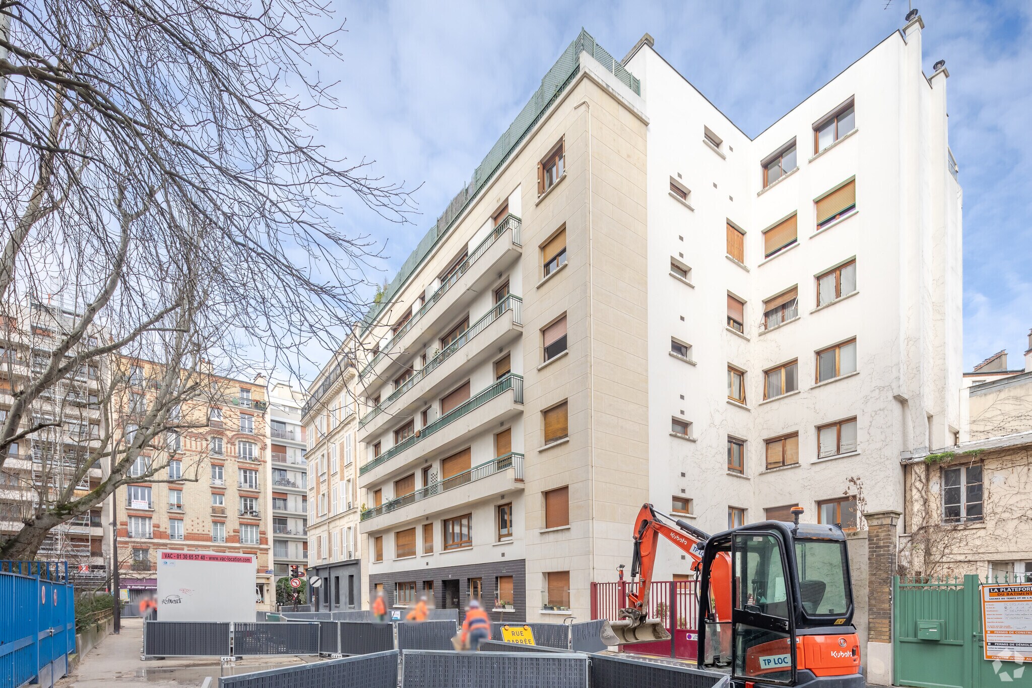 Multifamily in Paris for sale Primary Photo- Image 1 of 1