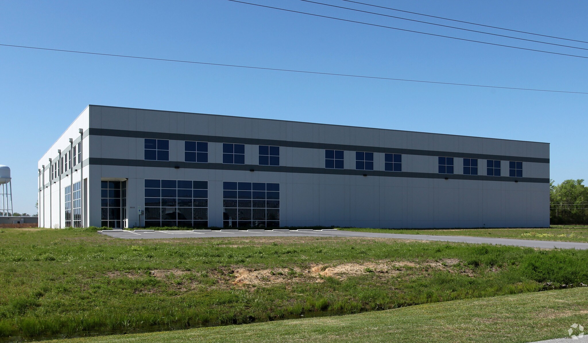 2010 Smithfield Way, Kinston, NC for sale Primary Photo- Image 1 of 1