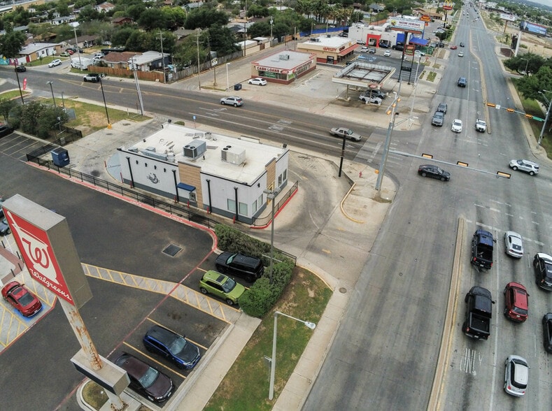 2201 E Saunders St, Laredo, TX for sale - Building Photo - Image 3 of 6