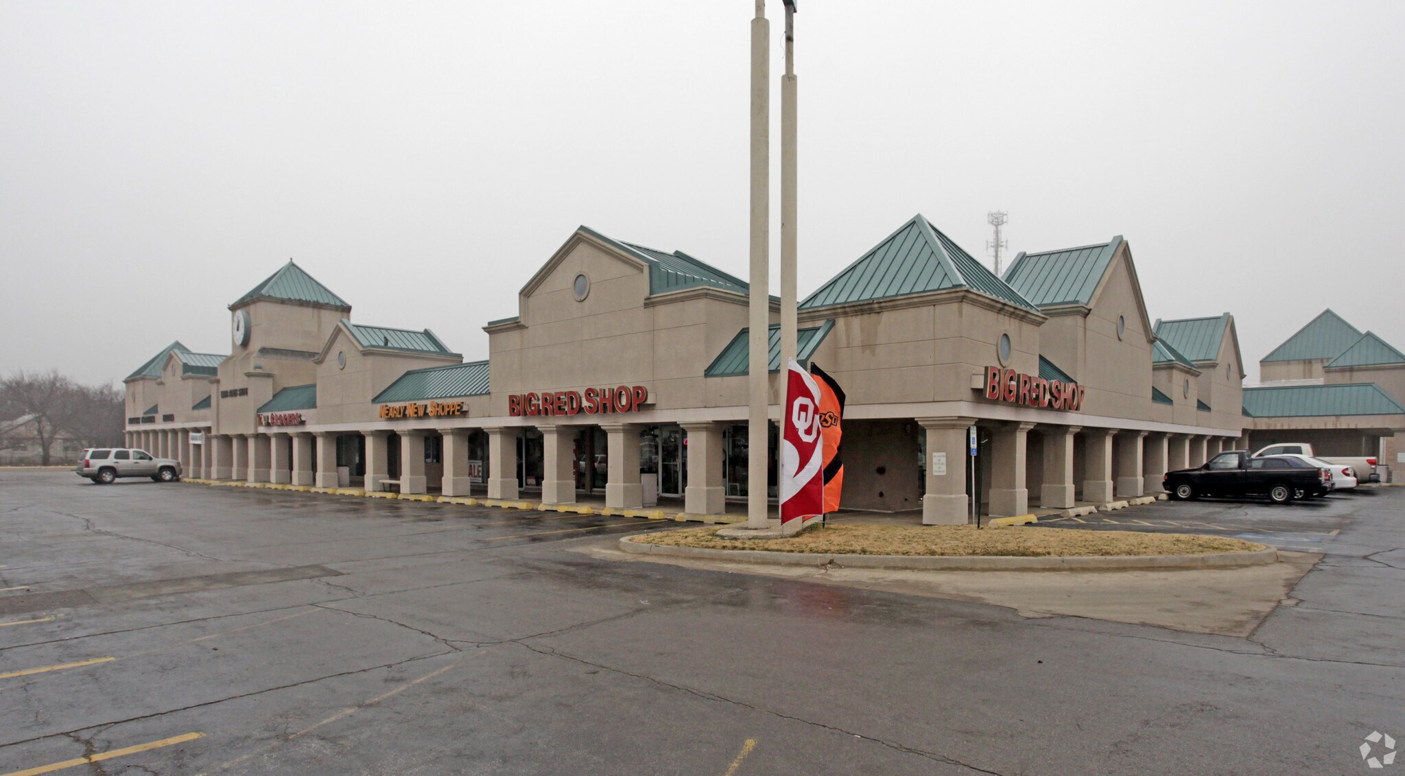 5104-5116 N Macarthur Blvd, Oklahoma City, OK for sale Primary Photo- Image 1 of 1