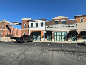 5651 Pebble Village Ln, Noblesville, IN for lease Building Photo- Image 2 of 6