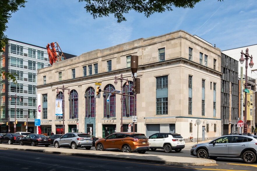 601 S Broad St, Philadelphia, PA for lease - Building Photo - Image 3 of 18