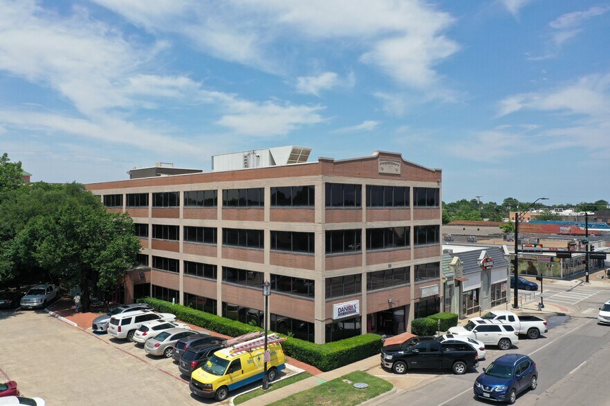1005 W Jefferson Blvd, Dallas, TX for lease - Building Photo - Image 1 of 3