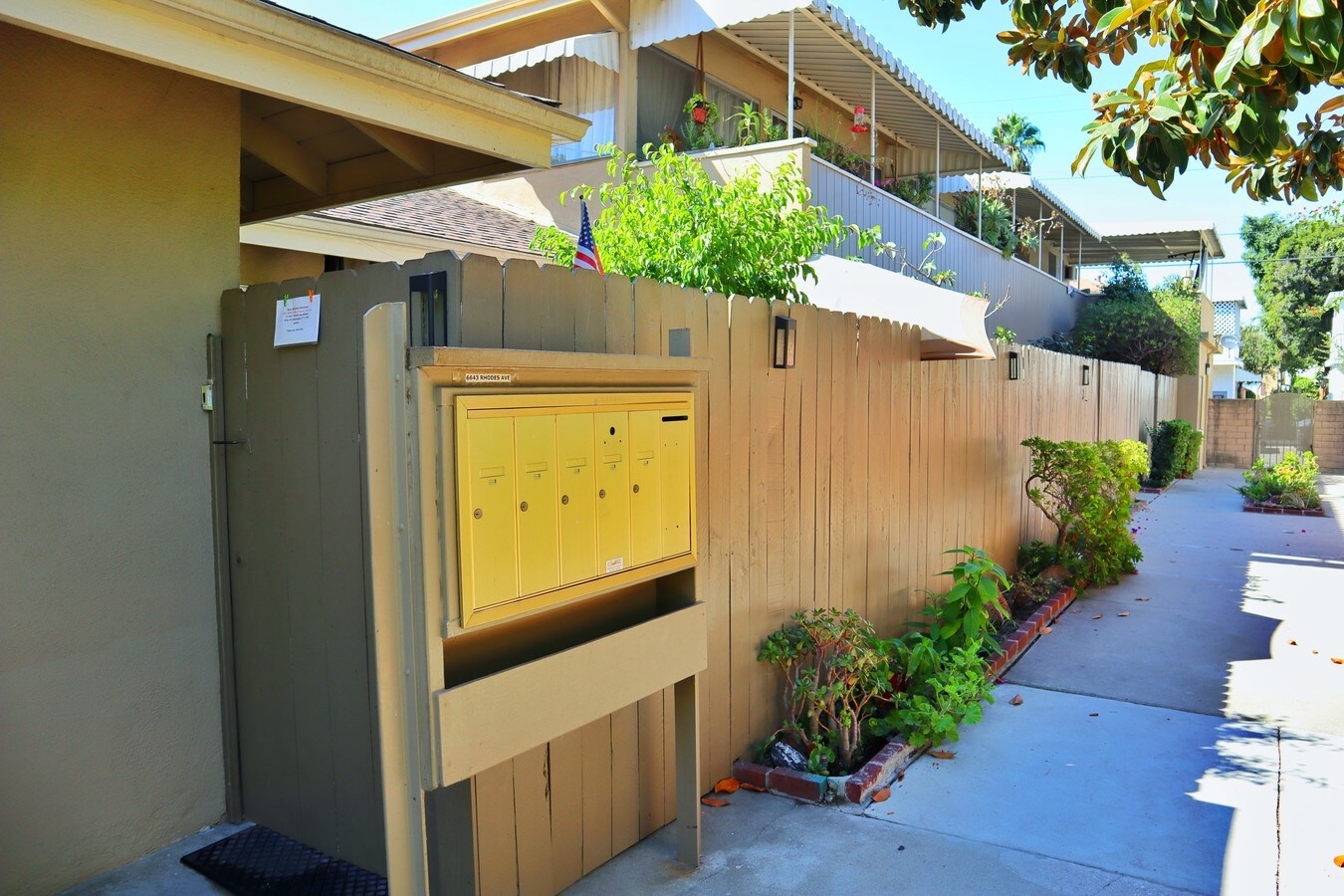 6643 Rhodes Ave, North Hollywood, CA 91606