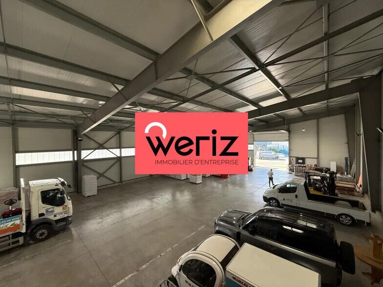 Flex in Les Pennes-Mirabeau for lease - Interior Photo - Image 1 of 11