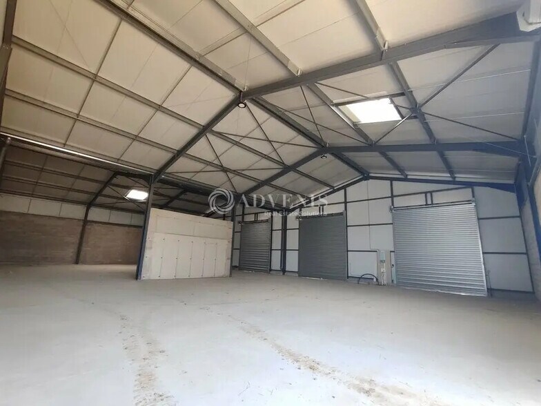Industrial in Béziers for lease - Interior Photo - Image 1 of 4