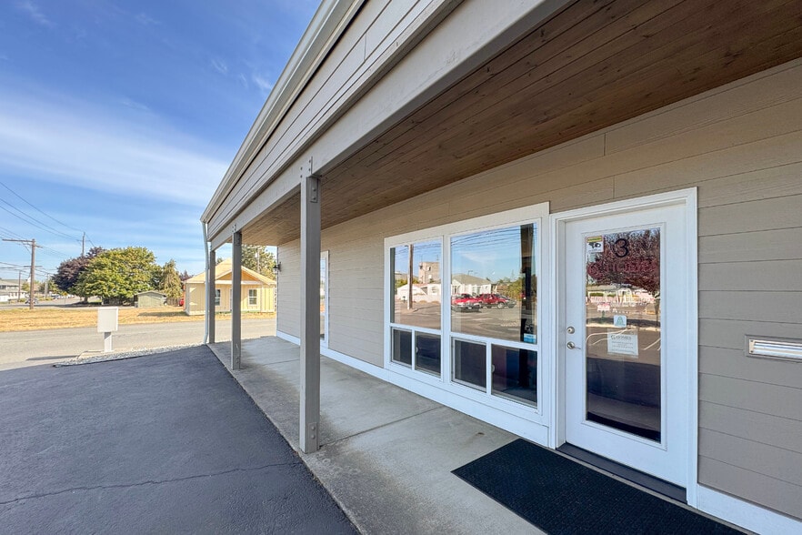 495 Spruce St, Sequim, WA for sale - Building Photo - Image 3 of 32