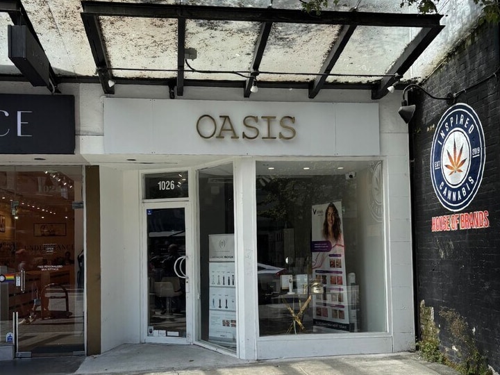 1008-1026 Robson St, Vancouver, BC for lease - Building Photo - Image 2 of 3