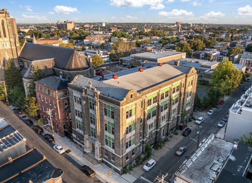 701 W York St, Philadelphia, PA for sale - Building Photo - Image 1 of 8