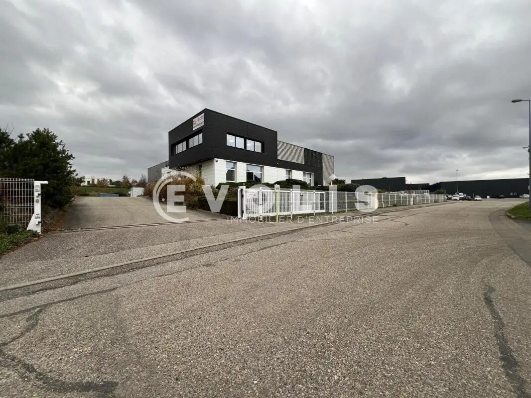 Flex in Taluyers for sale Building Photo- Image 1 of 14