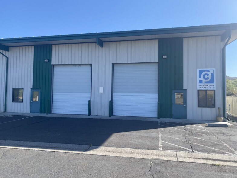 2180-2184 Pinion Rd, Elko, NV for sale - Building Photo - Image 1 of 1
