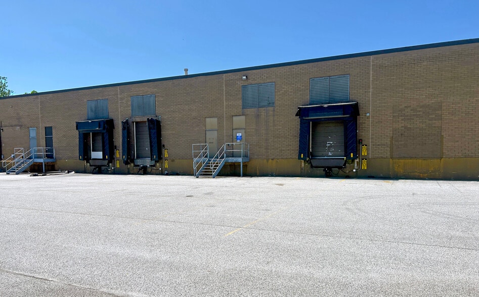 10709 Gilroy Rd, Hunt Valley, MD for lease - Building Photo - Image 2 of 6