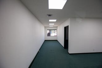 870 Emerald Bay Rd, South Lake Tahoe, CA for lease Interior Photo- Image 2 of 11