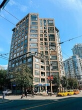 1195 Pacific Blvd, Vancouver, BC for lease Building Photo- Image 2 of 5