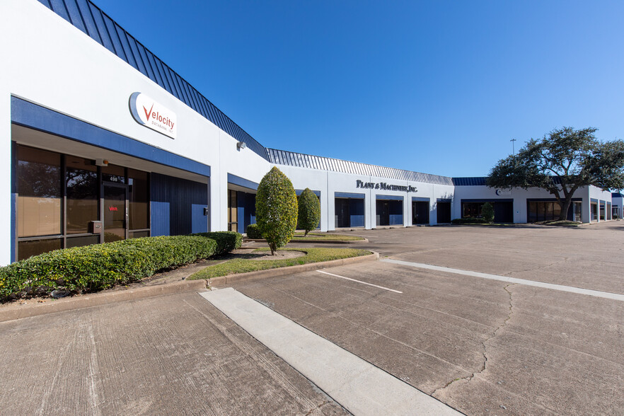 1304 Langham Creek Dr, Houston, TX for lease - Building Photo - Image 2 of 5