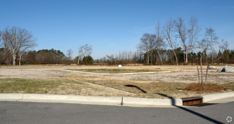 2451 Wendell Blvd, Wendell, NC for sale - Building Photo - Image 2 of 3