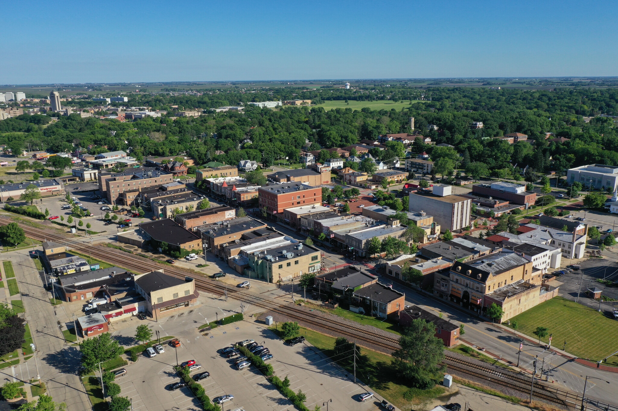 143 E Lincoln Hwy, Dekalb, IL 60115 Downtown DeKalbStorefront