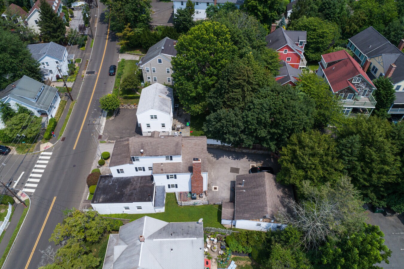 41 Valley Rd, Cos Cob, CT 06807